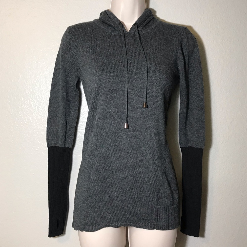 Knit Cable & guage color block tapered sleeve